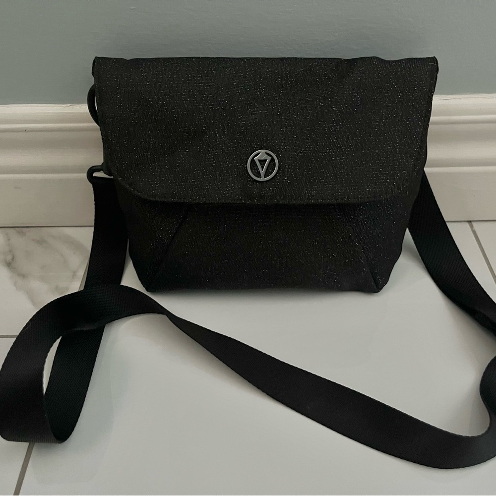 Ivivva by Lululemon Black Sparkle Crossbody Bag | Lightweight | Women/Girls